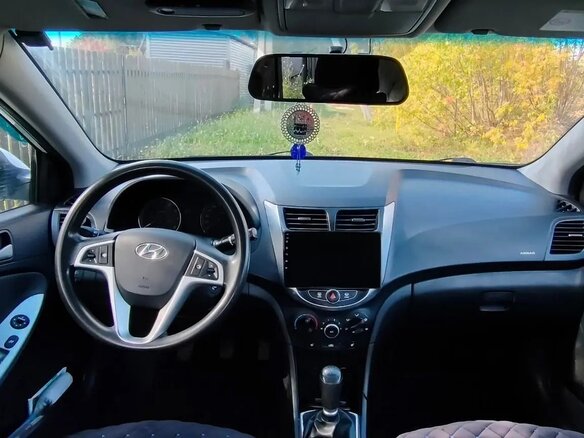 2011 Hyundai Solaris I, белый, 720000 рублей - вид 22