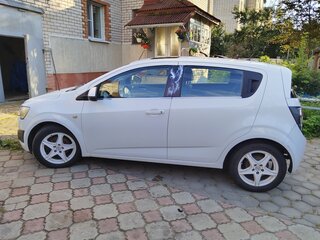 2012 Chevrolet Aveo II, белый, 600000 рублей, вид 4