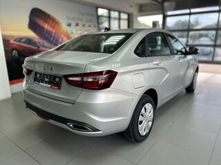2026 Lada (ВАЗ) Vesta I Рестайлинг (NG), серебристый, 1755000 рублей, вид 3