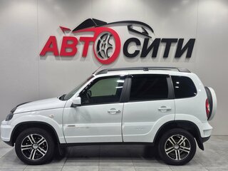 2018 Chevrolet Niva I Рестайлинг, белый, 699000 рублей, вид 4