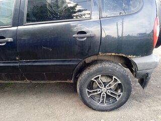 2008 Chevrolet Niva I, чёрный, 350000 рублей, вид 2