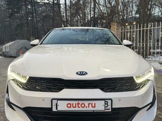2021 Kia K5 III, белый, 2500000 рублей, вид 2