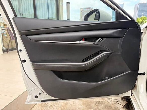 2023 Mazda 3 Axela IV (BP), белый, 1370000 рублей - вид 14