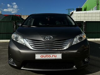 2010 Toyota Sienna III, серый, 2090000 рублей, вид 2