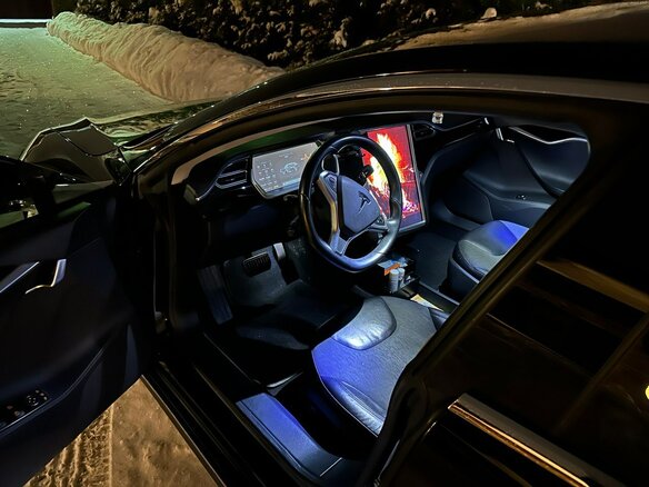 2014 Tesla Model S 60 I, чёрный, 2050000 рублей - вид 6