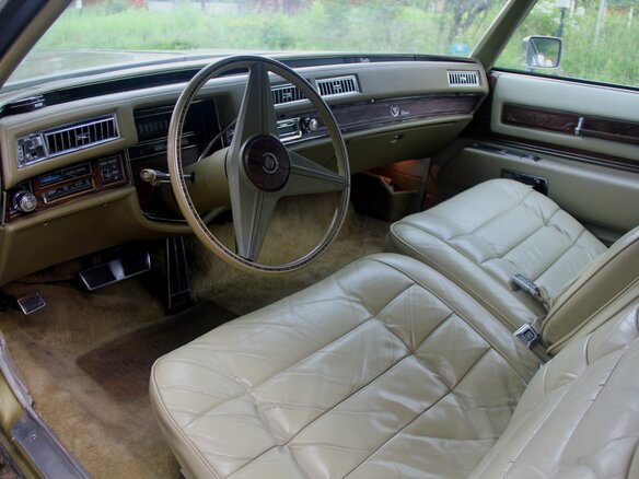 1975 Cadillac Eldorado IX, золотистый - вид 20