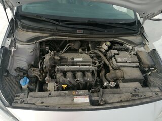 2017 Hyundai Solaris II, серебристый, 1300000 рублей, вид 4