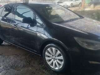 2014 Opel Astra J Рестайлинг, чёрный, 750000 рублей, вид 4