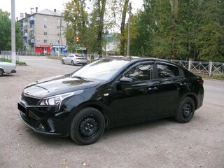 2020 Kia Rio IV Рестайлинг, чёрный, 2200000 рублей, вид 1