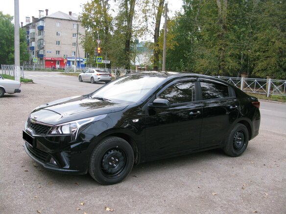 2020 Kia Rio IV Рестайлинг, чёрный, 2200000 рублей
