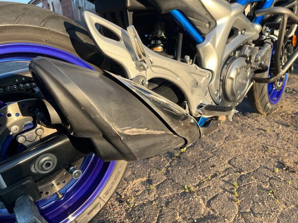 2009 Suzuki SFV 650 Gladius, синий, 400000 рублей - вид 9