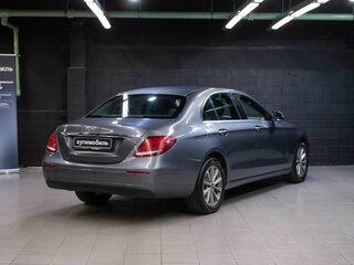 2018 Mercedes-Benz E-Класс 200 V (W213, S213, C238), серый, 1745000 рублей, вид 4