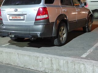 2002 Kia Sorento 4-speed I, серебристый, 570000 рублей, вид 3