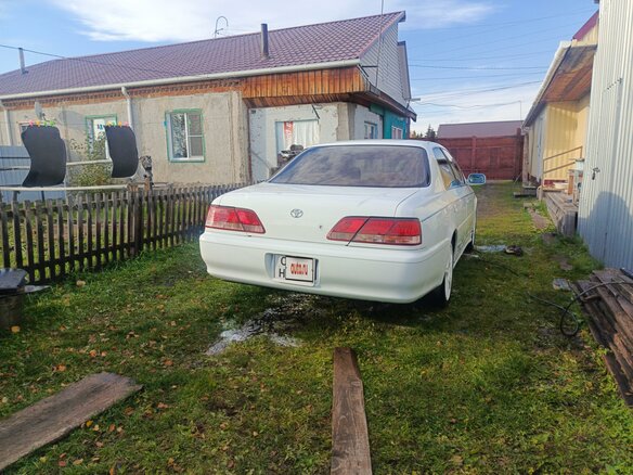 1997 Toyota Cresta V (X100), белый, 700000 рублей - вид 11