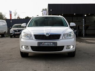 2013 Skoda Octavia II (A5) Рестайлинг, белый, 1059000 рублей, вид 3
