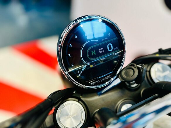 2026 Royal Enfield Bear 650, белый, 728000 рублей - вид 8