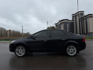 2010 Ford Focus II Рестайлинг, чёрный, 700000 рублей, вид 5