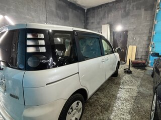 2008 Toyota Sienta I Рестайлинг 1, белый, 680000 рублей, вид 3