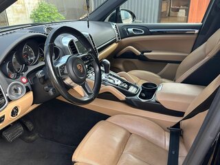2016 Porsche Cayenne II Рестайлинг (958), чёрный, 3870000 рублей, вид 3