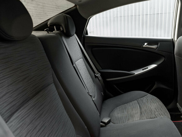 2015 Hyundai Solaris I Рестайлинг, бежевый, 899000 рублей - вид 18