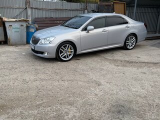 2011 Toyota Crown Majesta V (S200), серый, 2500000 рублей, вид 5