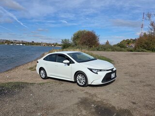 2019 Toyota Corolla XII (E210), белый, 1690000 рублей, вид 3