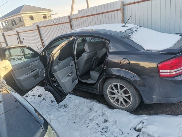 2008 Dodge Avenger II, чёрный, 700000 рублей - вид 6