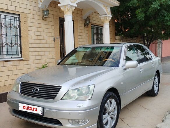 2001 Lexus LS 430 III, серебристый, 1000000 рублей