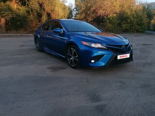 2017 Toyota Camry US Market VIII (XV70), синий, 2600000 рублей, вид 3