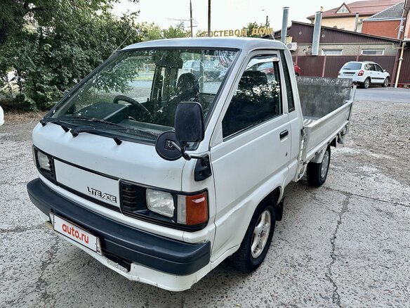 1995 Toyota LiteAce, белый, 630000 рублей - вид 2