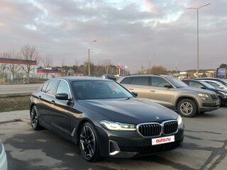 2021 BMW 5 серии 530i xDrive VII (G30/G31/G38) Рестайлинг, серый, 5750000 рублей, вид 1