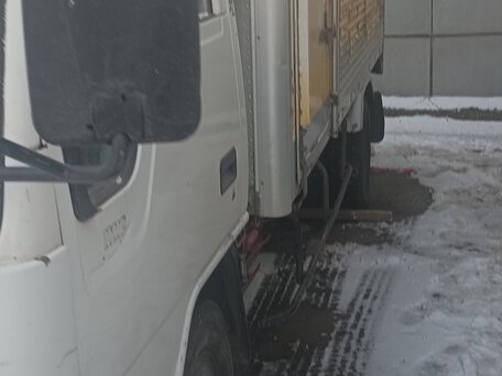 1993 Mitsubishi Delica, серый, 1050000 рублей, вид 5