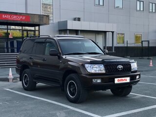 2006 Toyota Land Cruiser 100 Series Рестайлинг 2, коричневый, 4000000 рублей, вид 3