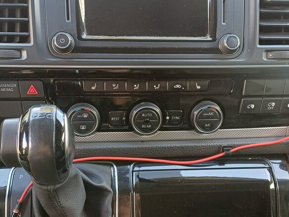2016 Volkswagen Multivan T6, чёрный, 3100000 рублей - вид 15