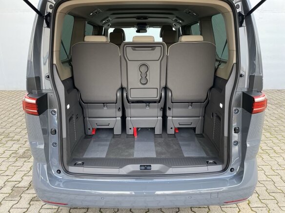 2023 Volkswagen Multivan T7, серый, 4550000 рублей - вид 18