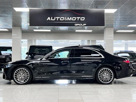2026 Mercedes-Benz S-Класс 500 Long 4MATIC VII (W223) Рестайлинг, чёрный, 26999000 рублей, вид 4