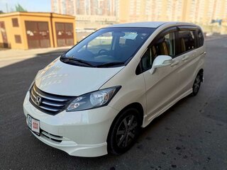 2010 Honda Freed I, белый, 1180000 рублей, вид 1