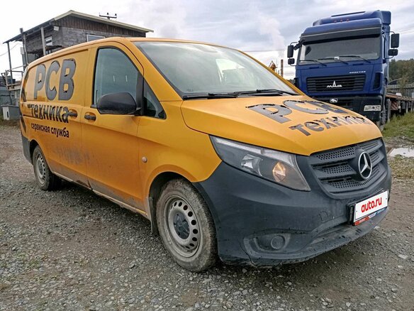 2015 Mercedes-Benz Vito, жёлтый, 1830000 рублей - вид 1