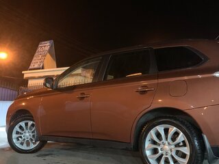 2012 Mitsubishi Outlander III, коричневый, 1365000 рублей, вид 3