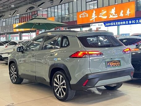 2025 Toyota Corolla Cross I, серый, 2800000 рублей, вид 5