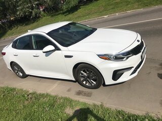 2019 Kia Optima IV Рестайлинг, белый, 1100000 рублей, вид 3