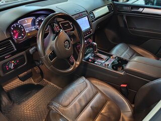 2013 Volkswagen Touareg II, коричневый, 2400000 рублей, вид 3