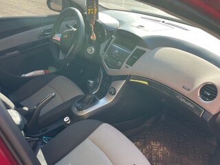 2011 Chevrolet Cruze I, красный, 700000 рублей, вид 5