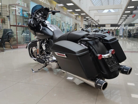 2017 Harley-Davidson Street Glide, чёрный - вид 6
