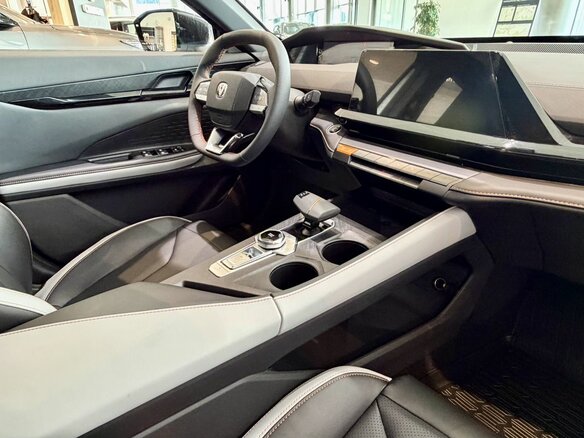 2024 Changan UNI-V I, белый, 3329900 рублей - вид 12