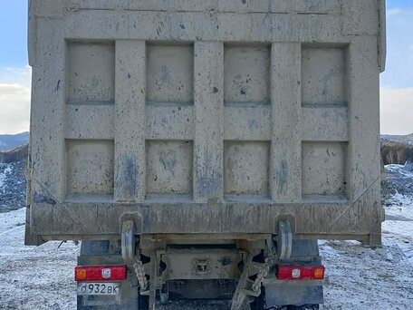 2022 Shacman (Shaanxi) SX3318, золотистый, 3500000 рублей, вид 1