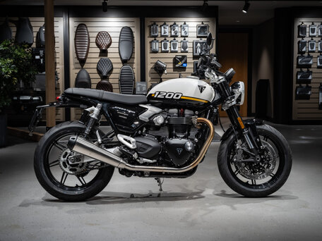 2026 Triumph Speed Twin, белый, 2170000 рублей, вид 5