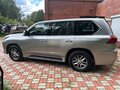 2015 Lexus LX 450d III Рестайлинг 2, серый, 6000000 рублей - вид 3