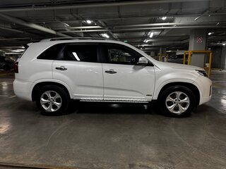 2013 Kia Sorento II Рестайлинг, белый, 1490000 рублей, вид 5