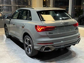 2026 Audi Q3 45 TFSI II (F3), серый, 5690000 рублей, вид 4